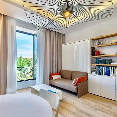 Апартаменты Grand H -f2, Face Vieux- Nice, Terrasse, Ascenseur, Climatisation, Terrace - Center
