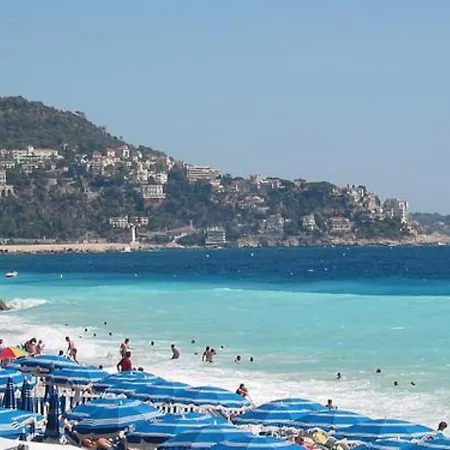 Апартаменты Grand H -f2, Face Vieux- Nice, Terrasse, Ascenseur, Climatisation, Terrace - Center Ницца