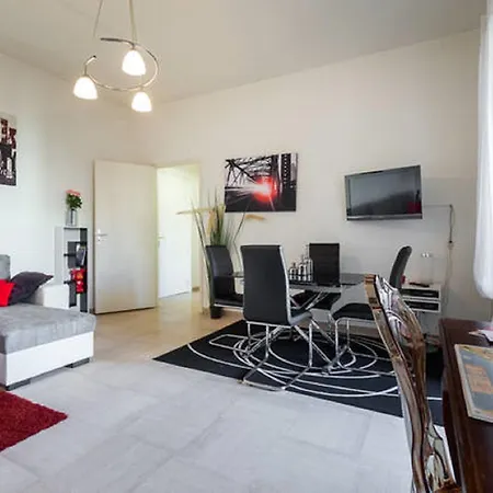 Apartment Grand H -f2, Face Vieux- Nice, Terrasse, Ascenseur, Climatisation, Terrace - Center