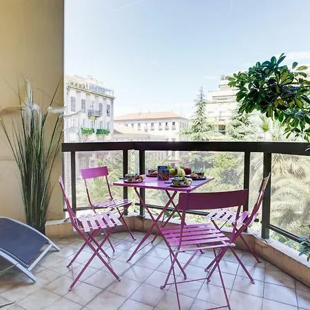 Grand H -f2, Face Vieux- Nice, Terrasse, Ascenseur, Climatisation, Terrace - Center Apartment Nice